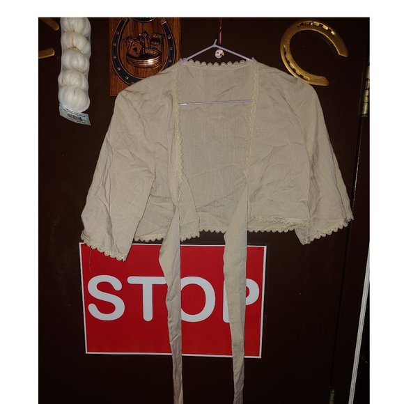 SHEIN Tops - Cropped blouse